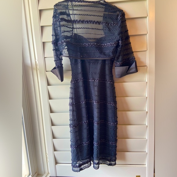 JS Collections gray cocktail dress. Size 8. - Picture 2 of 8